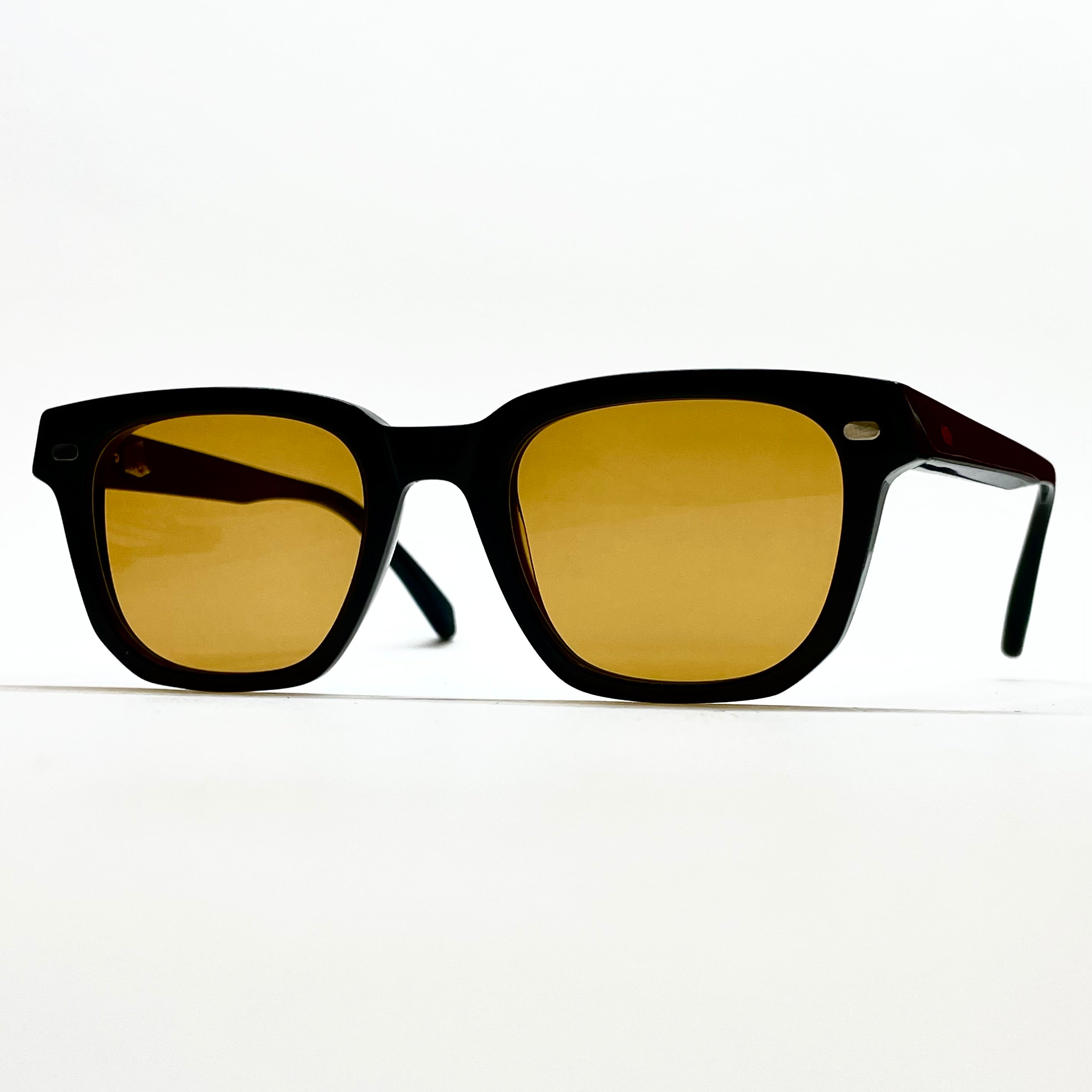 Palmer Back in Black | Amber delight